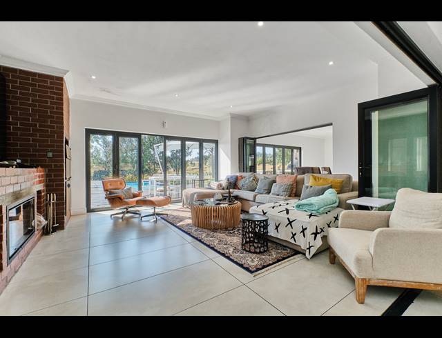 10,706M² SMALLHOLDING FOR SALE IN RUIMSIG